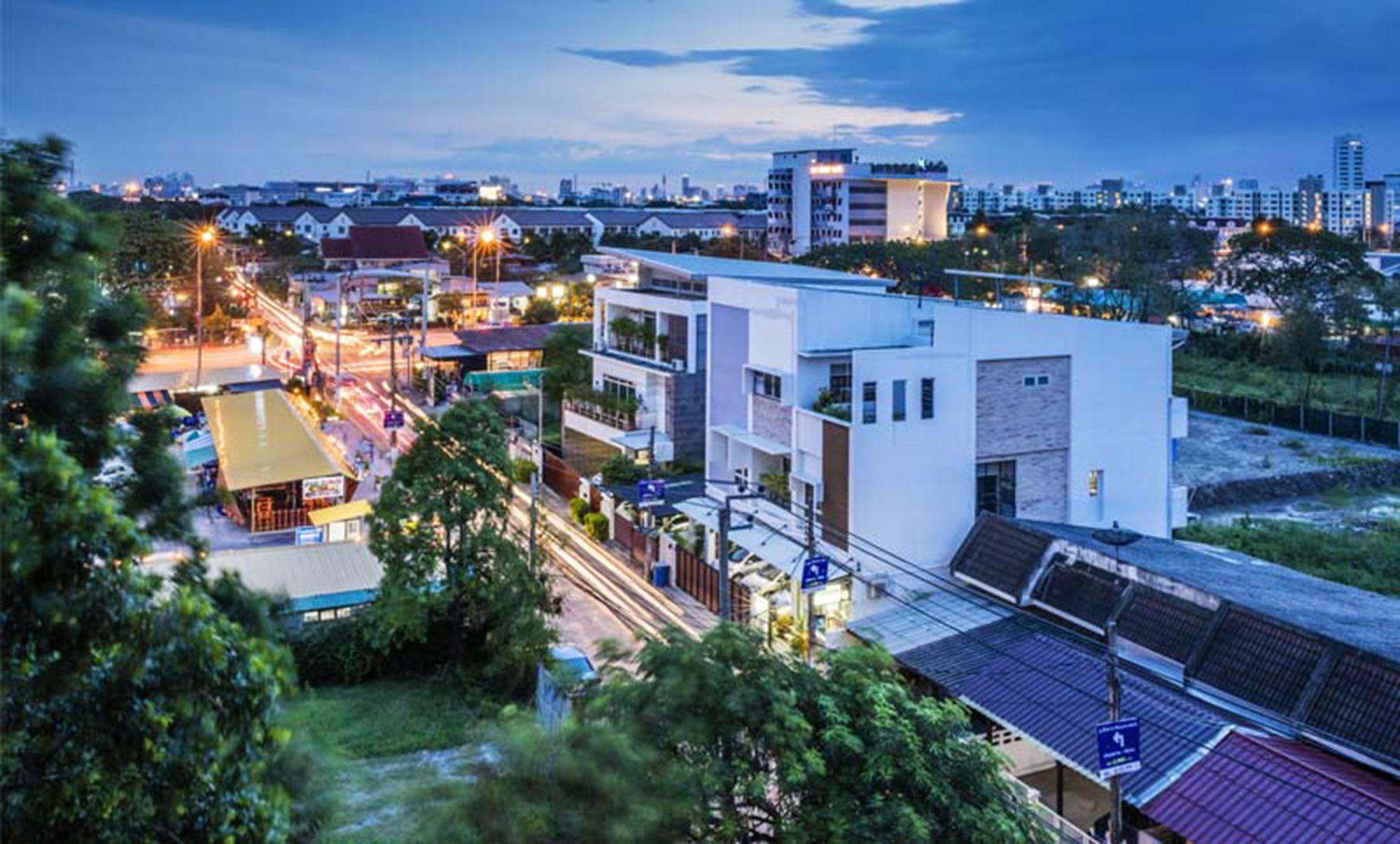 Livotel Hotel Hua Mak Bangkok Buitenkant foto